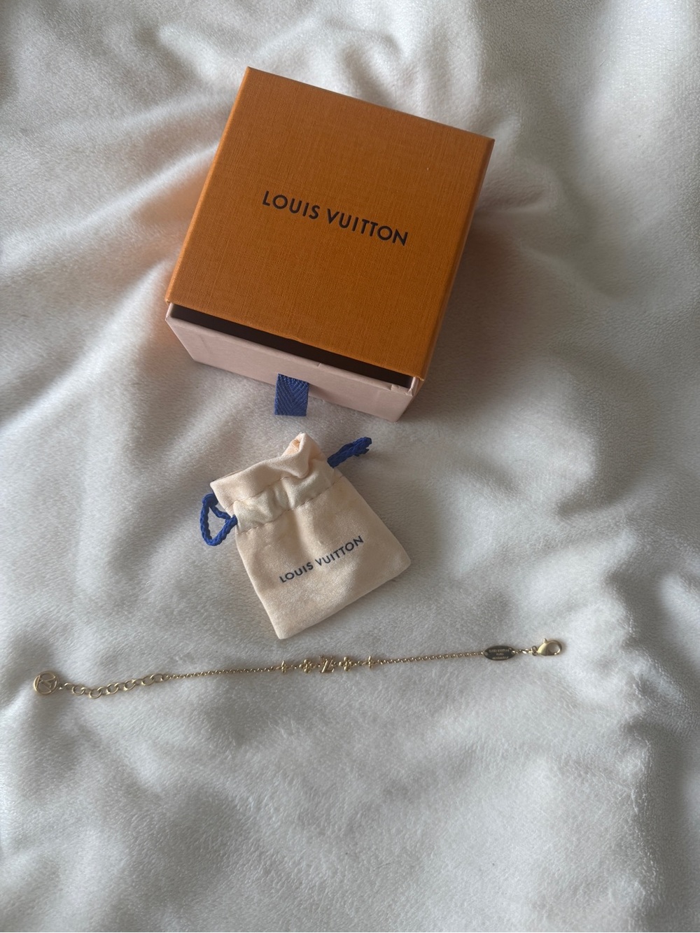 Louis Vuitton LV Logo Fashion Bracelet